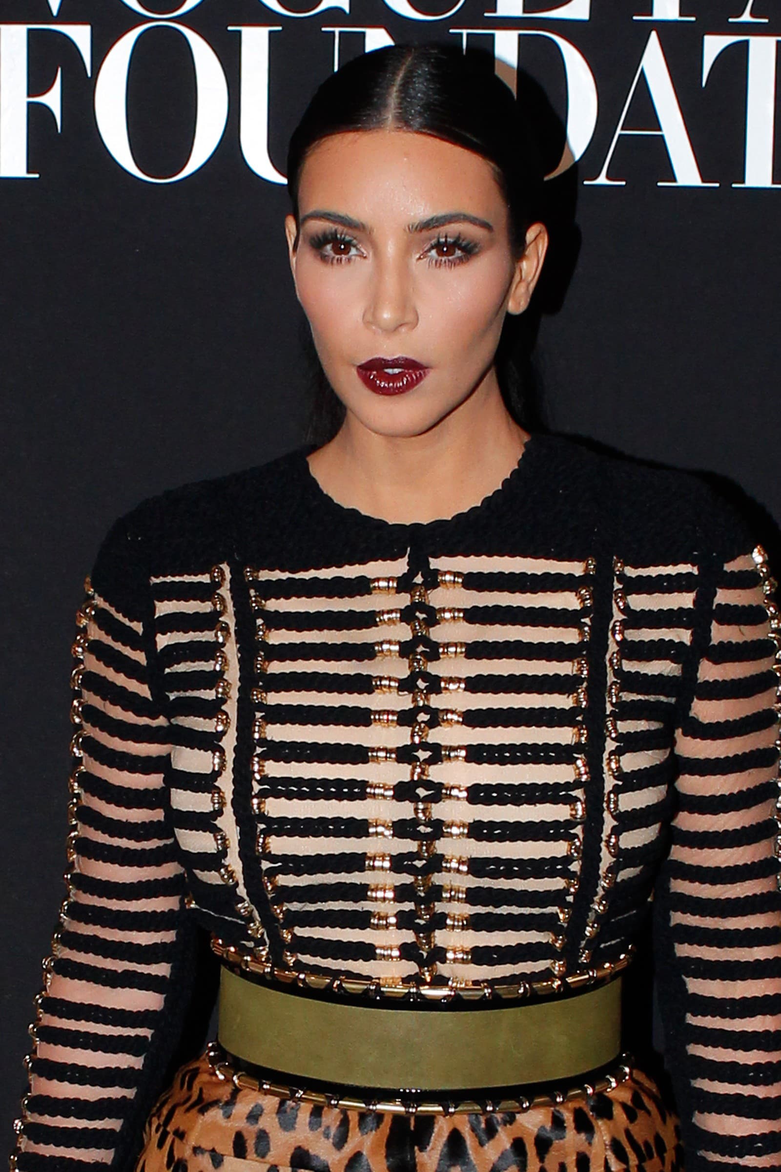Kim Kardashian sa začala