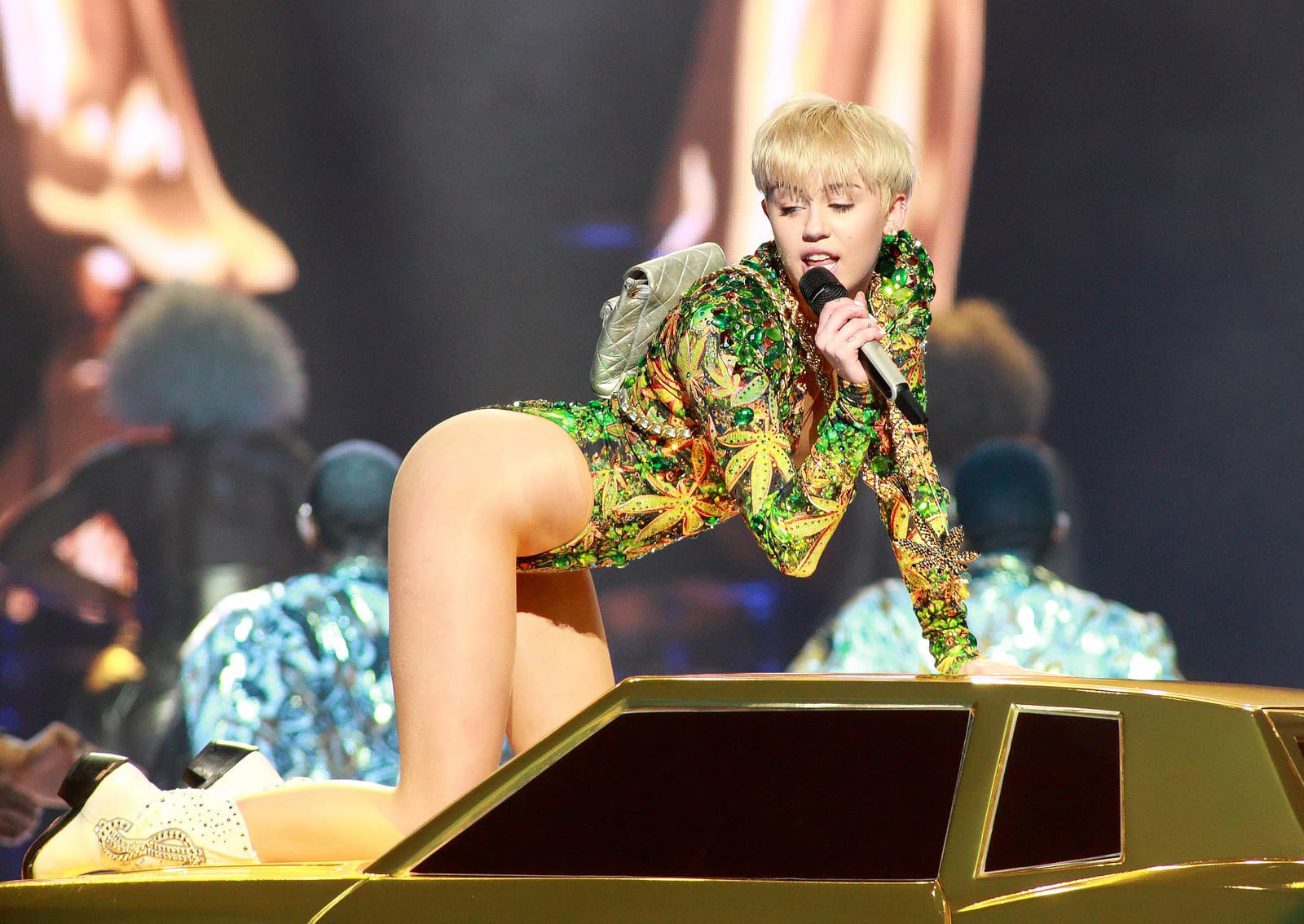 Miley Cyrus a číslo,