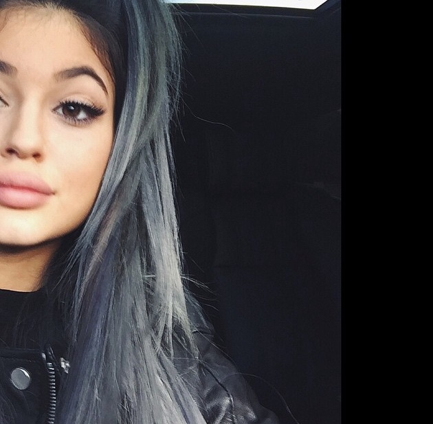 Kylie Jenner sa pýši