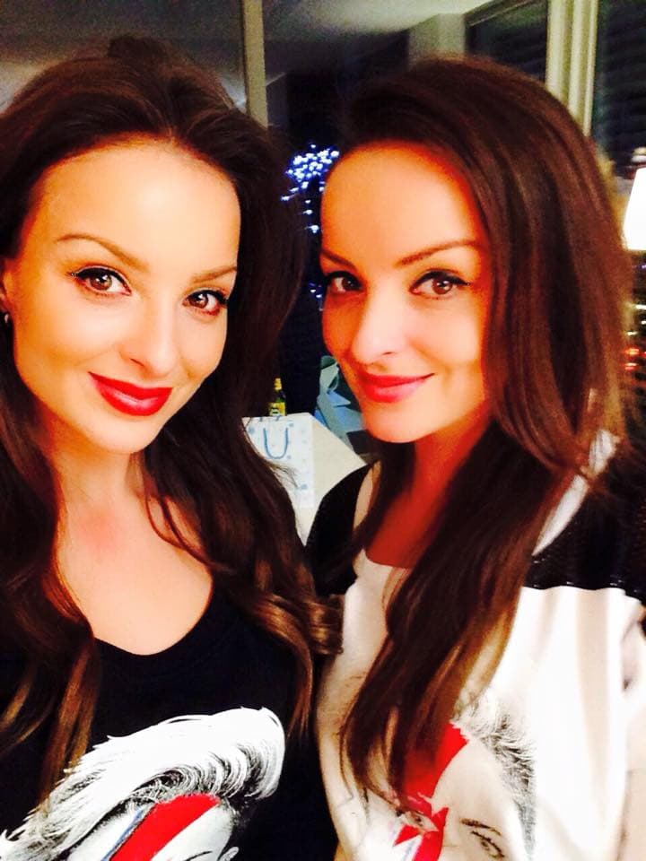 Sesterské duo Twiins je