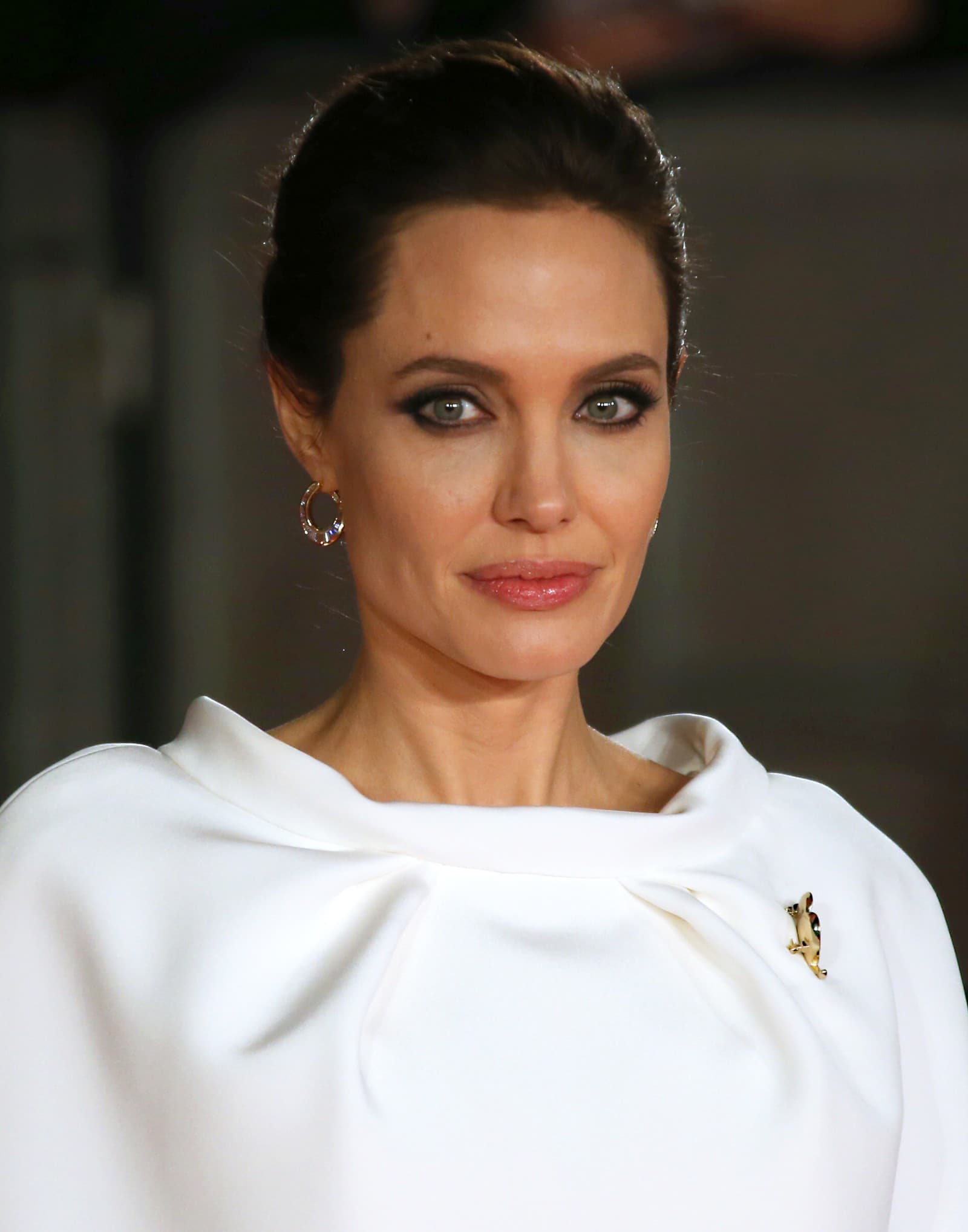 Krásna Angelina bola dlho