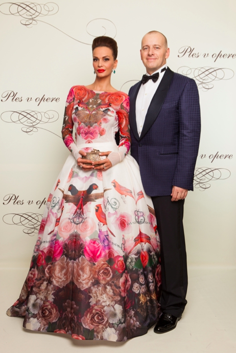 Andrea Heringhová v šatách