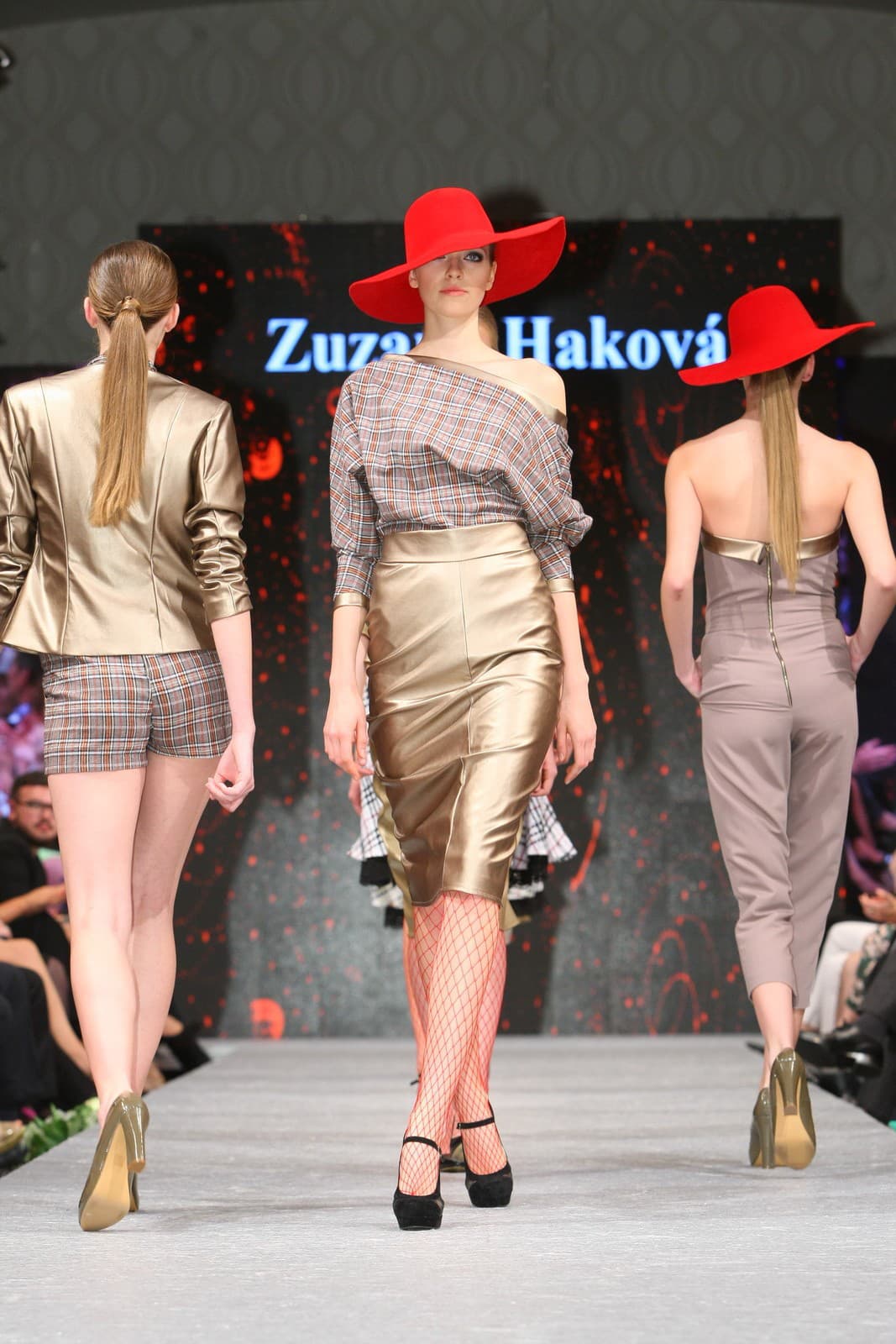 Kolekciu Zuzany Hakovej oživili
