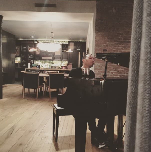 John Legend takto svojej