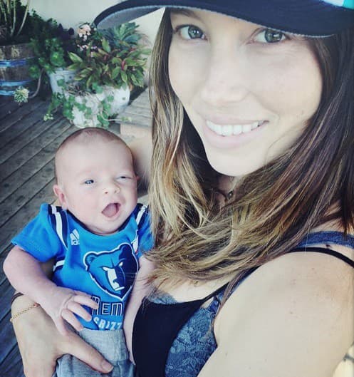 Mama, herečka Jessica Biel