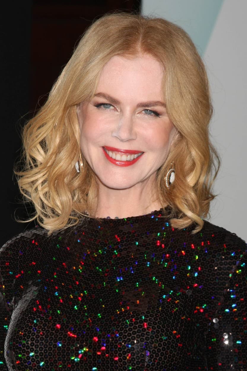 Nikol Kidman s púdrom
