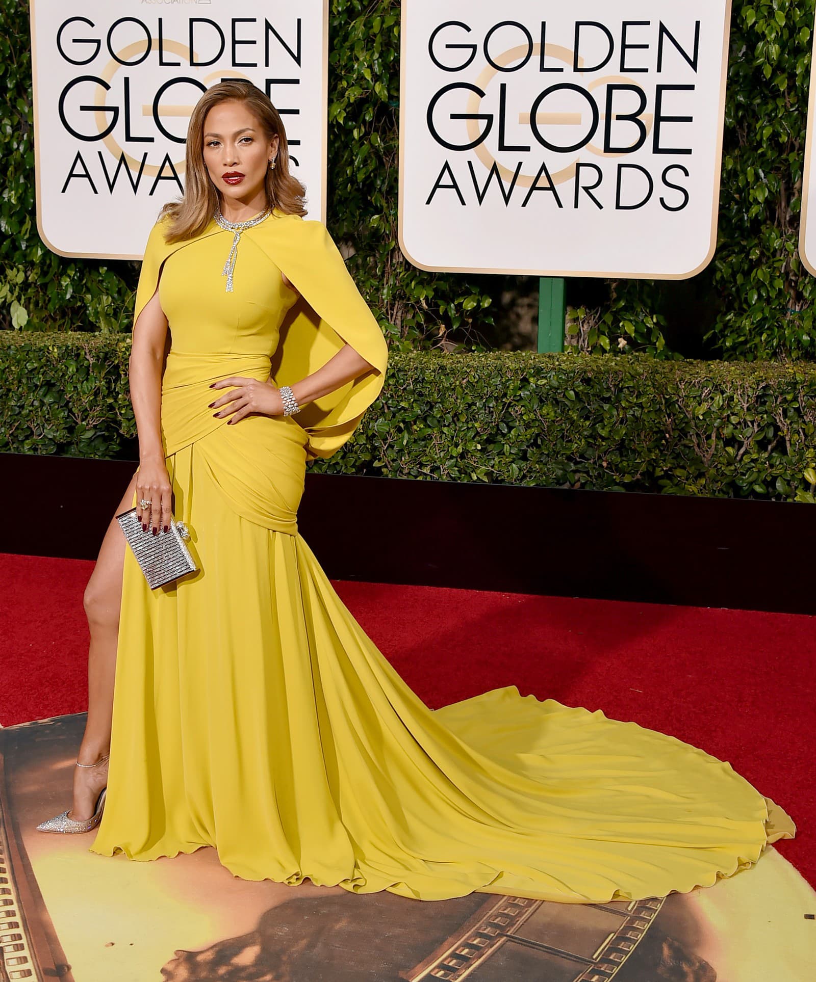 Jennifer Lopez obliekol dizajnér