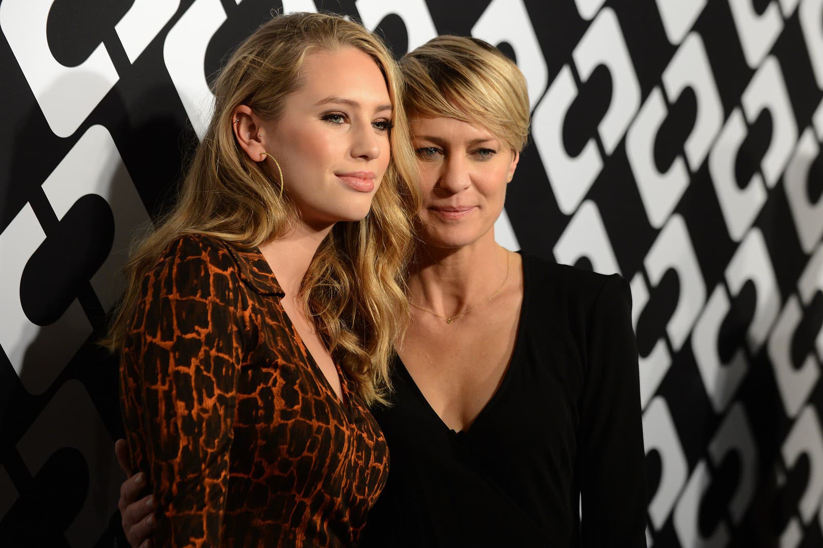Krásna Dylan nepochybne zdedila krásu po svojej matke, známej herečke, Robin Wright