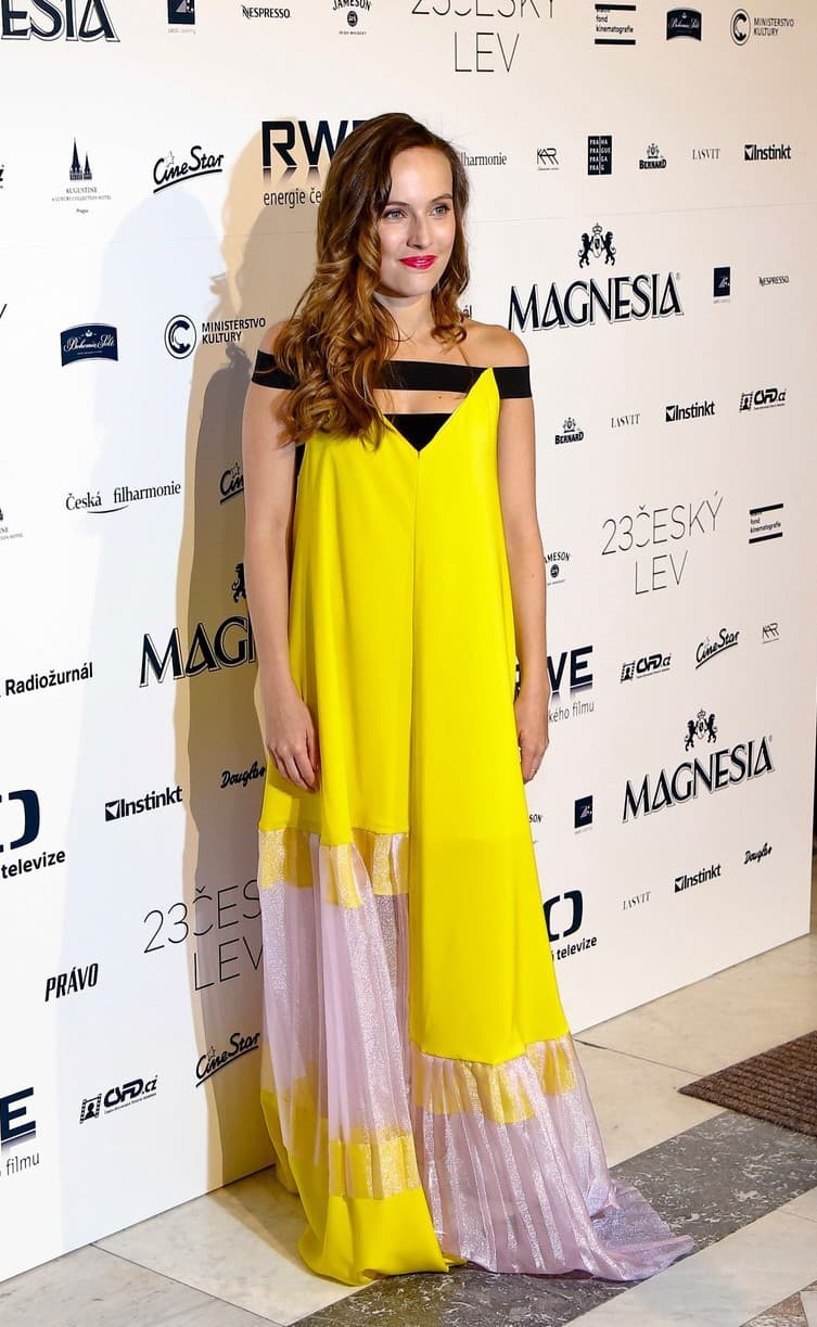 Tereza Voříšková v šatách