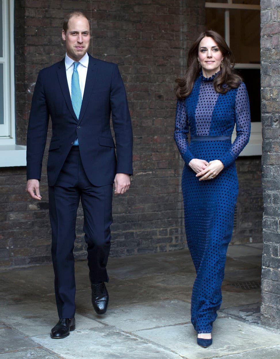 Kráľovská modrá Kate Middleton