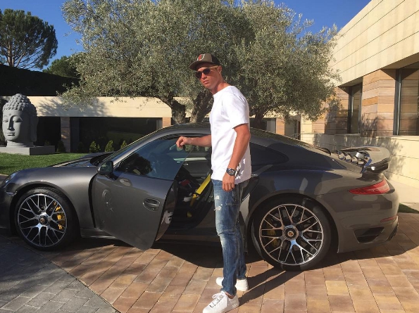Cristiano Ronaldo si dopraje