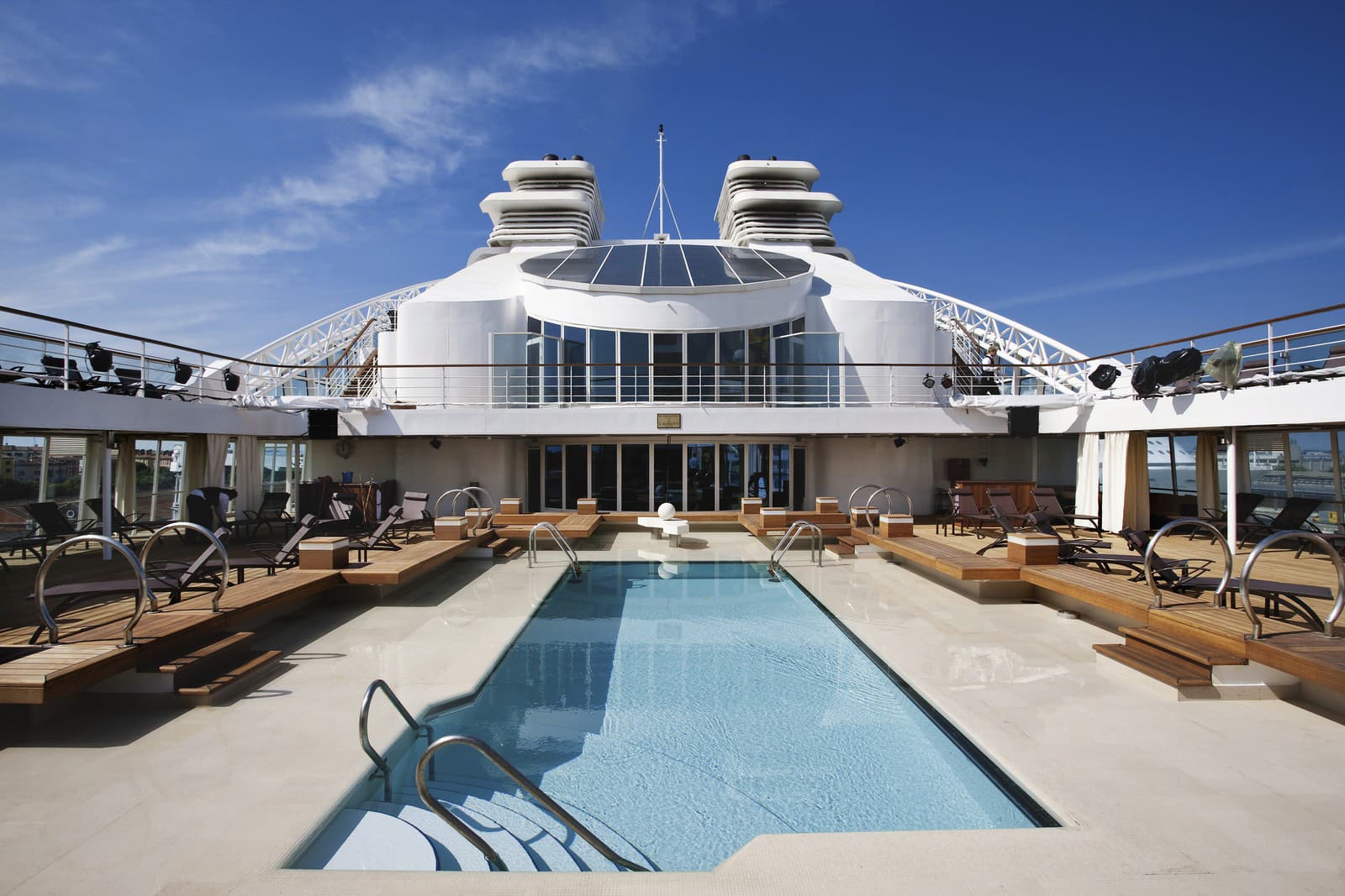 SEABOURN je lodná spoločnosť,