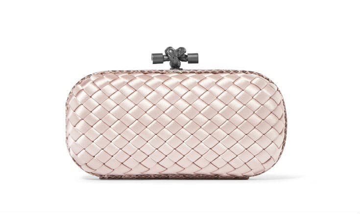 Clutch kabelka pôsobí veľmi