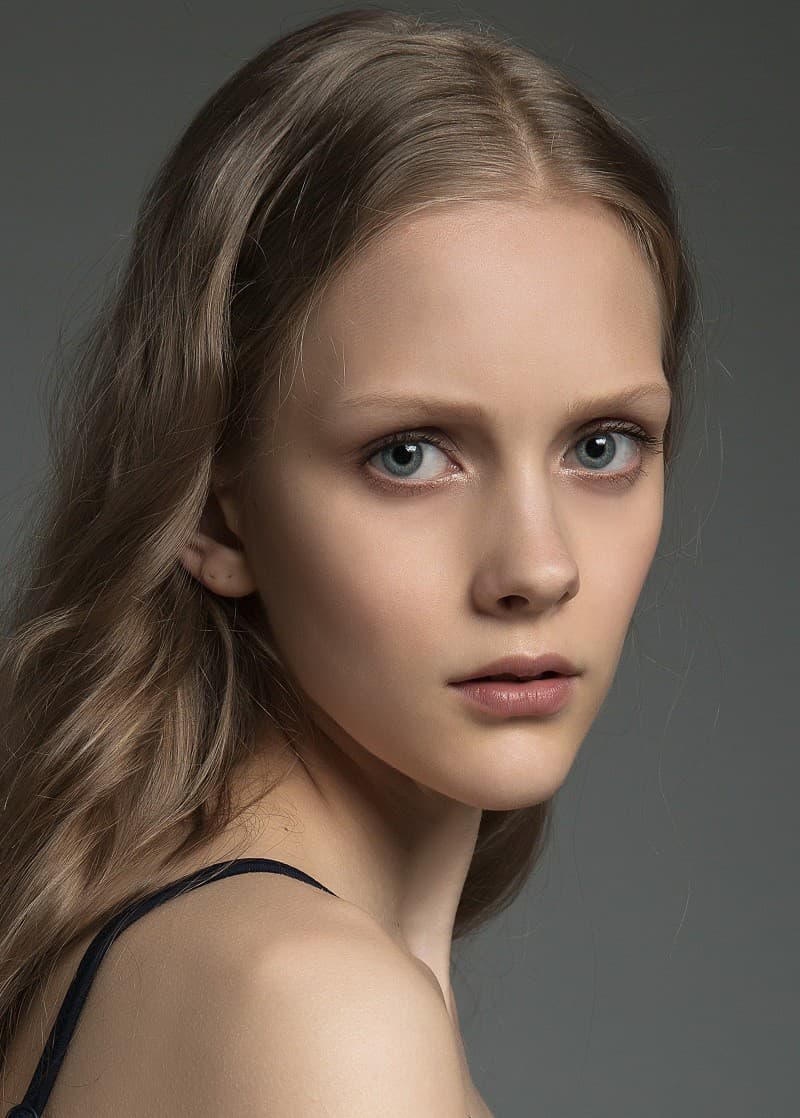 Alina Dementieva Ukrajina