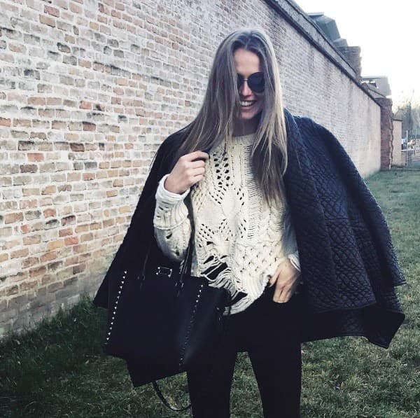 Sympatická modelka obľubuje jednoduché