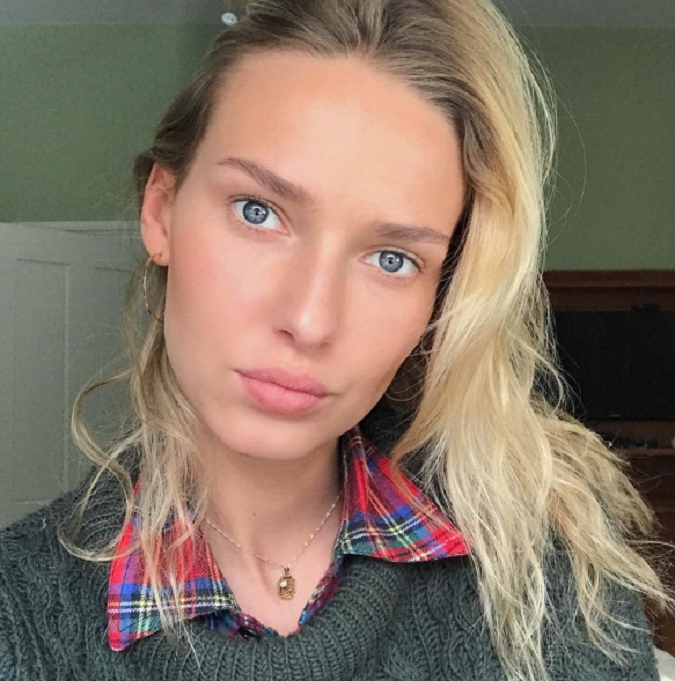 Modré oči a blond