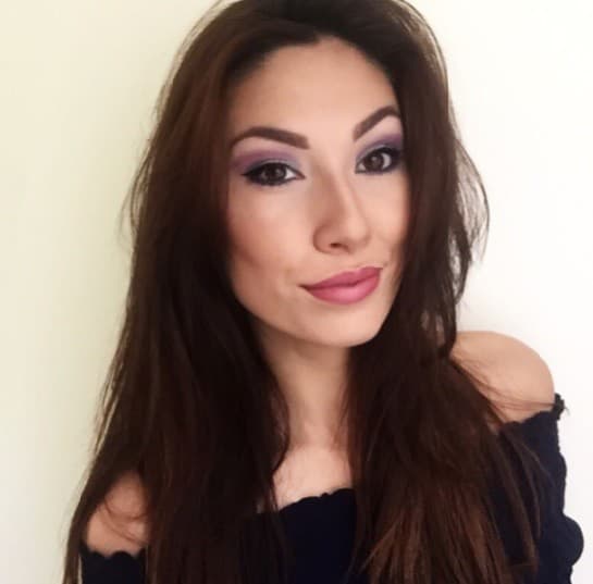 Daniela v rovných, dlhších