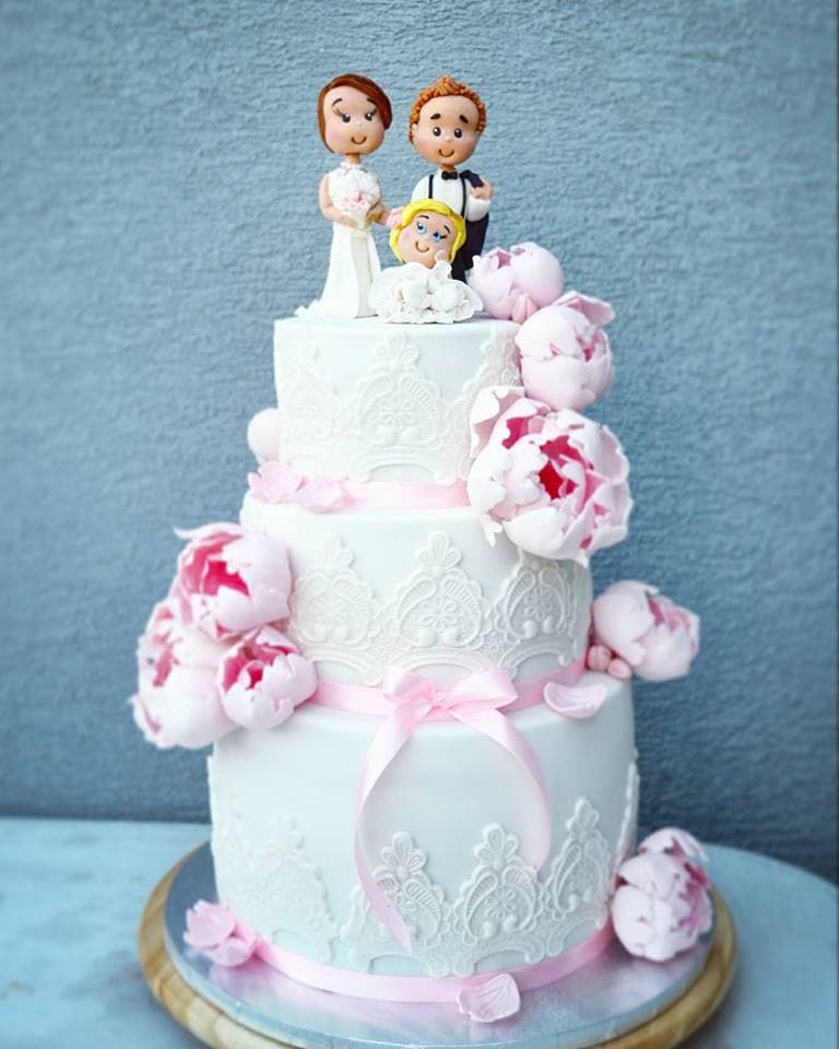 Rozkošná svadobná torta môže