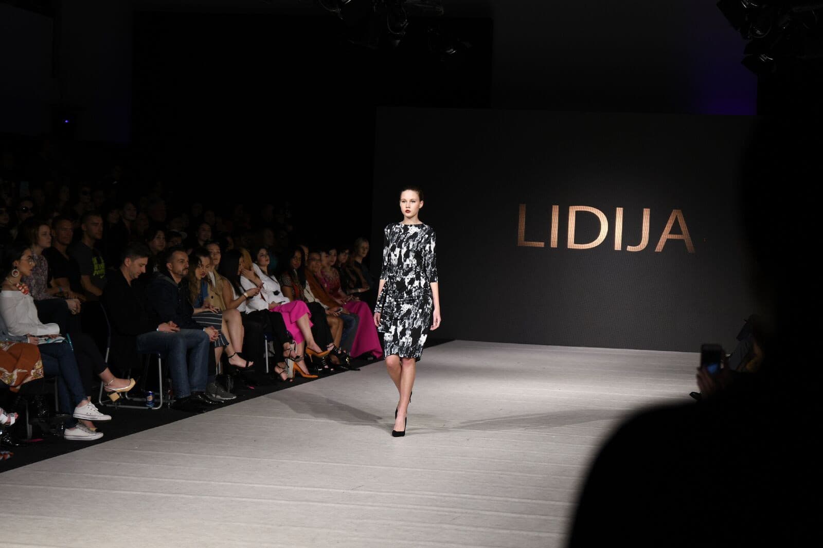 Vancouver Fashion Week už