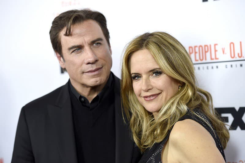 John Travolta s manželkou