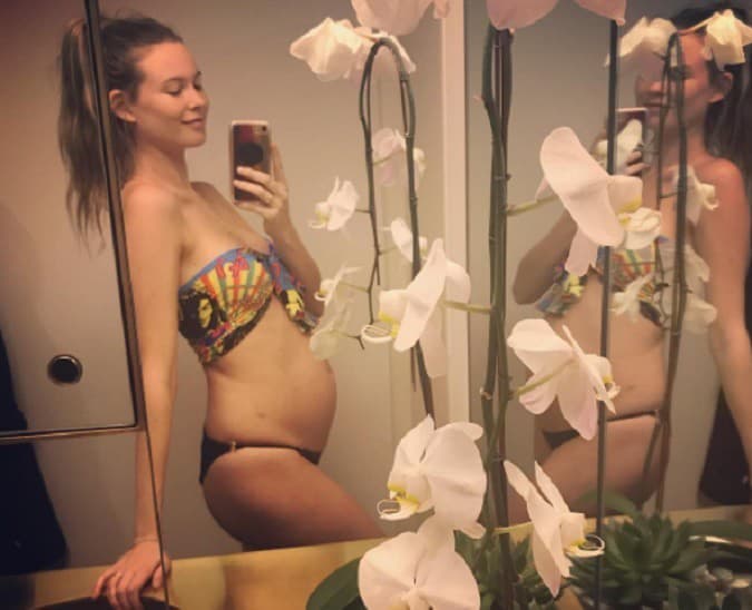 Modelka Behati Prinsloo čaká