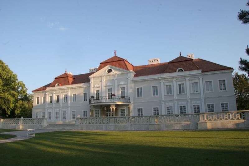 Kaštieľ Tomášov je ideálnym