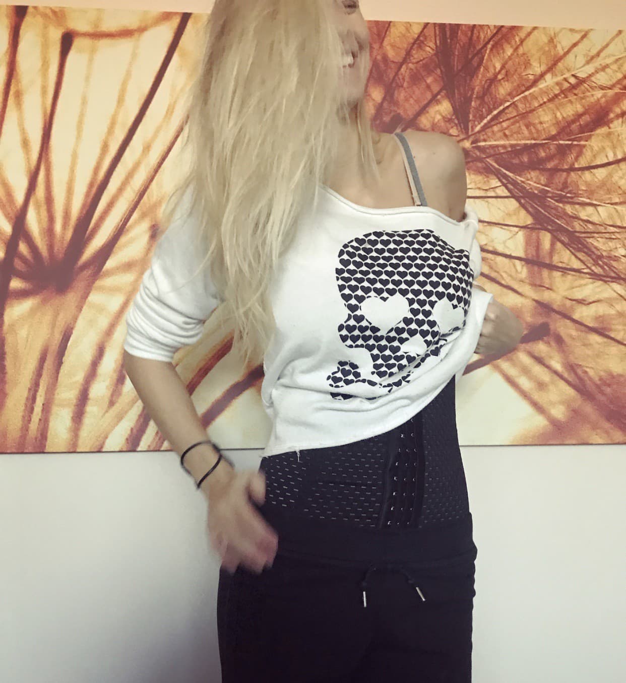 Je známe, že moderátorka