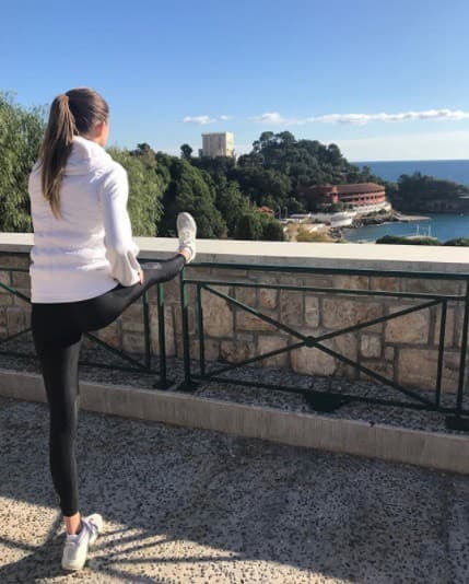 K jej pravidelnému pohybu