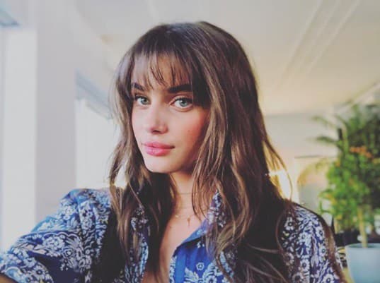 Modelke Taylor Hill ofina