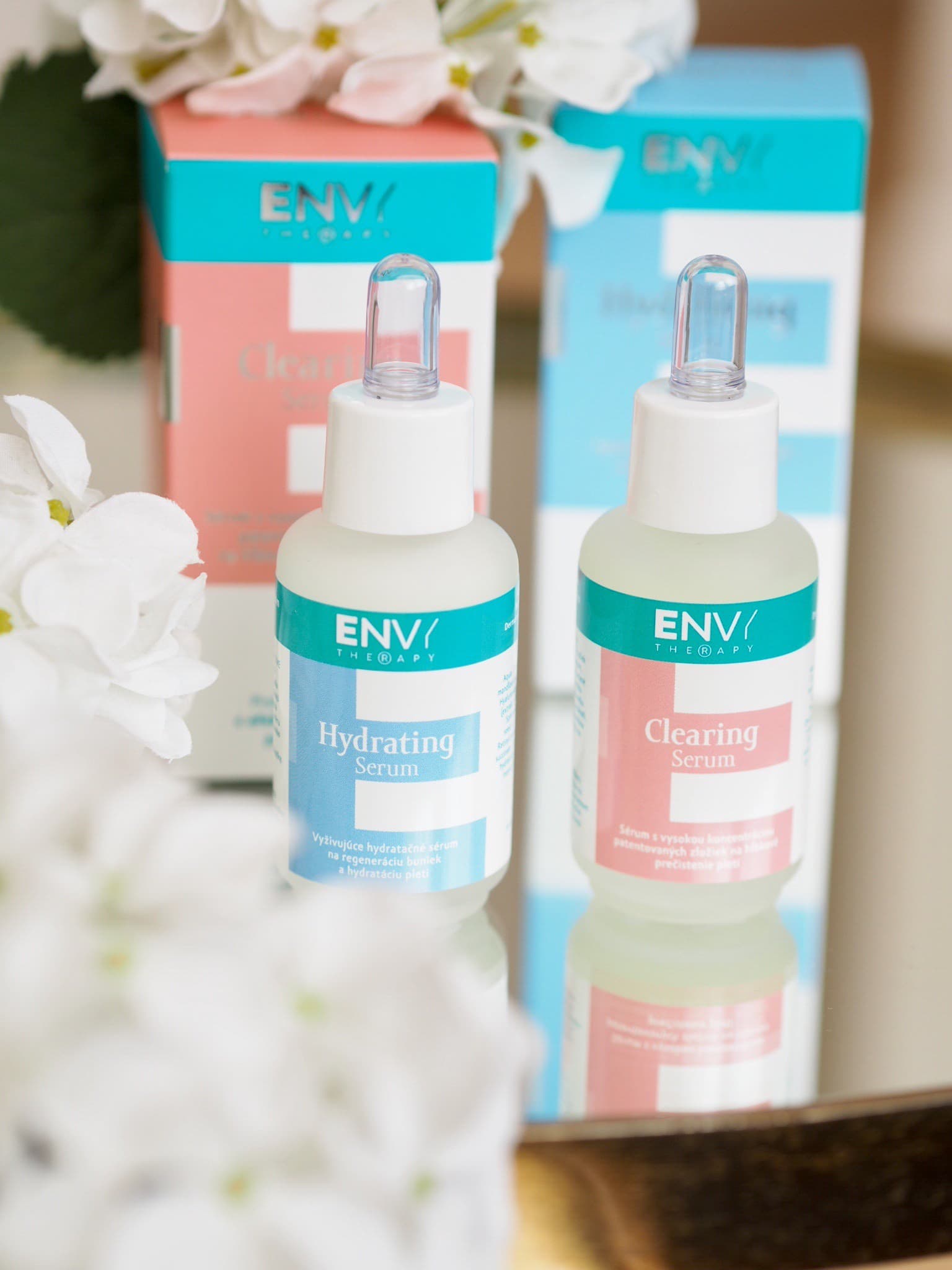 Produktové novinky značky ENVY THERAPY® Hydrating Serum a Clearing Serum sú dostupné na www.envystore.sk