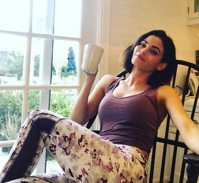 Jenna Dewan si na
