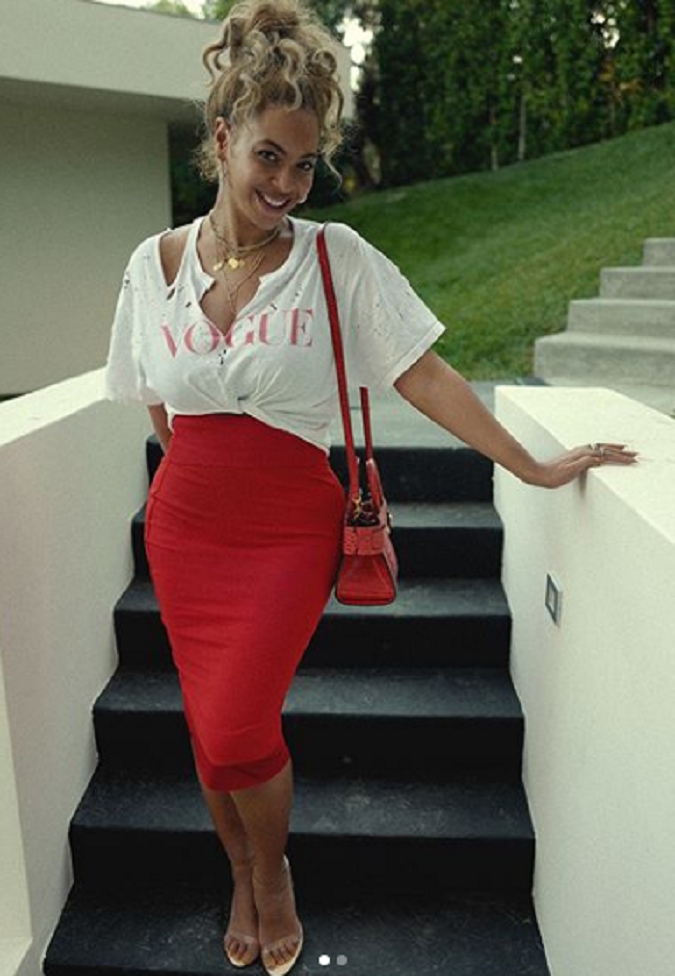 Vysoká sukňa speváčke Beyoncé