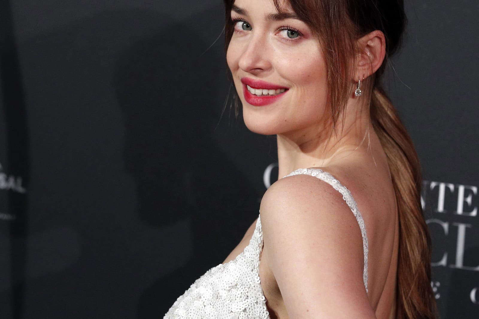 Herečka Dakota Johnson vyzerá
