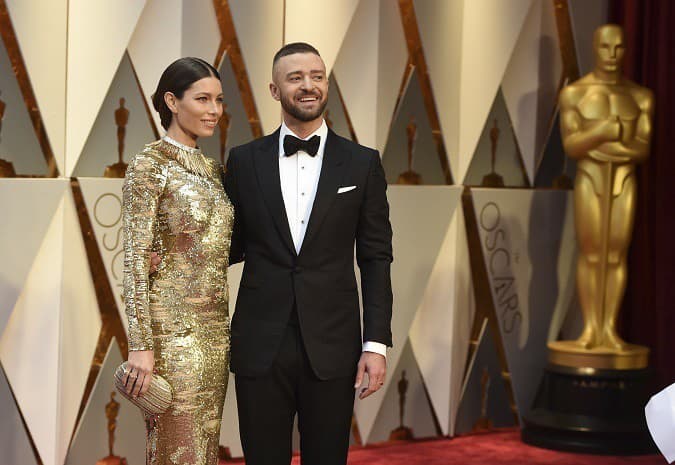 Vzájomná reč tela Justina