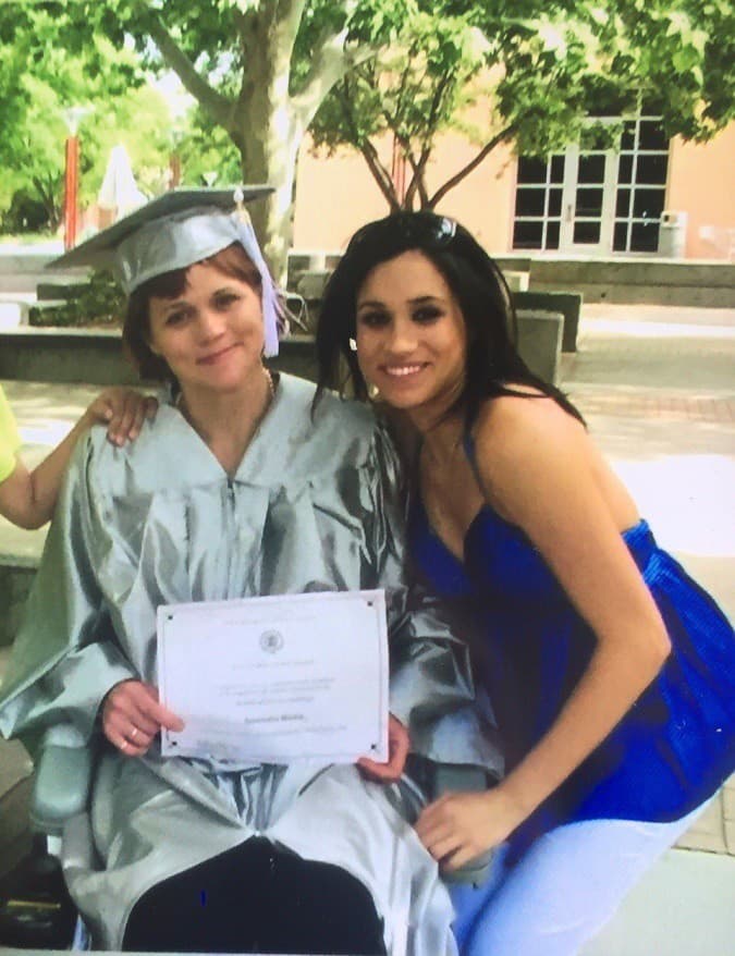 Samantha Markle, nevlastná sestra