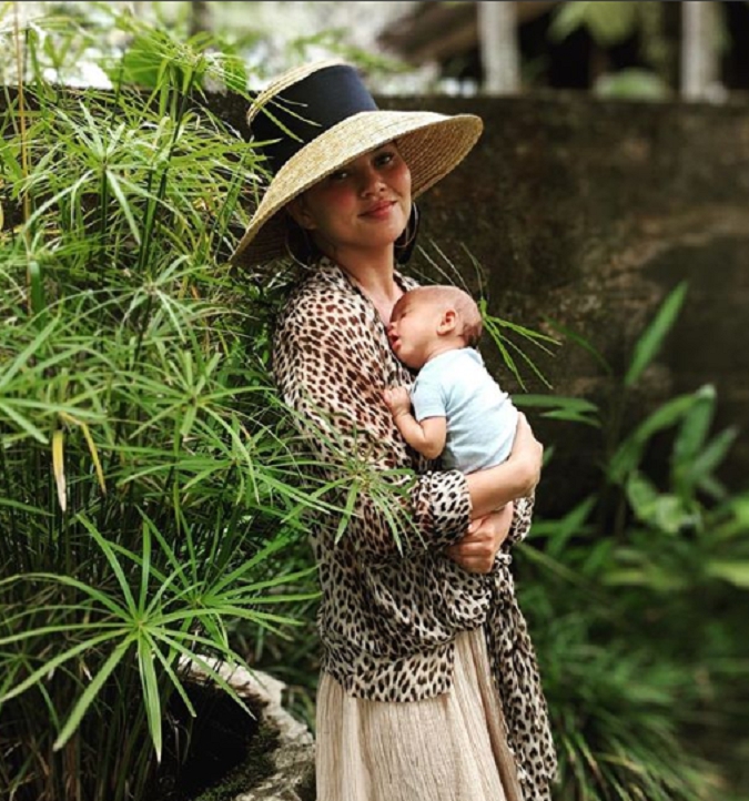 Modelka Chrissy Teigen si