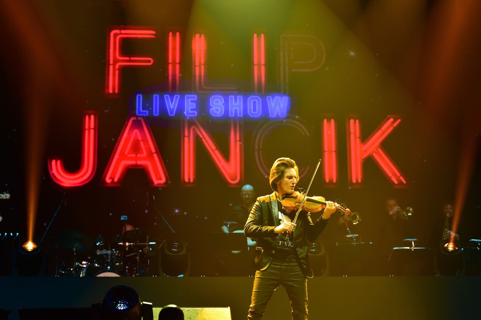 Huslista Filip Jančík vystupuje