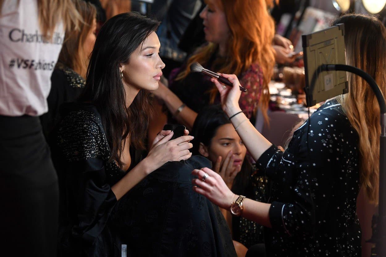O make - up
