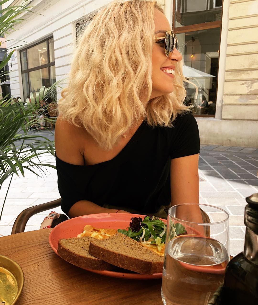 Bývalá Miss Universe, Jeanette