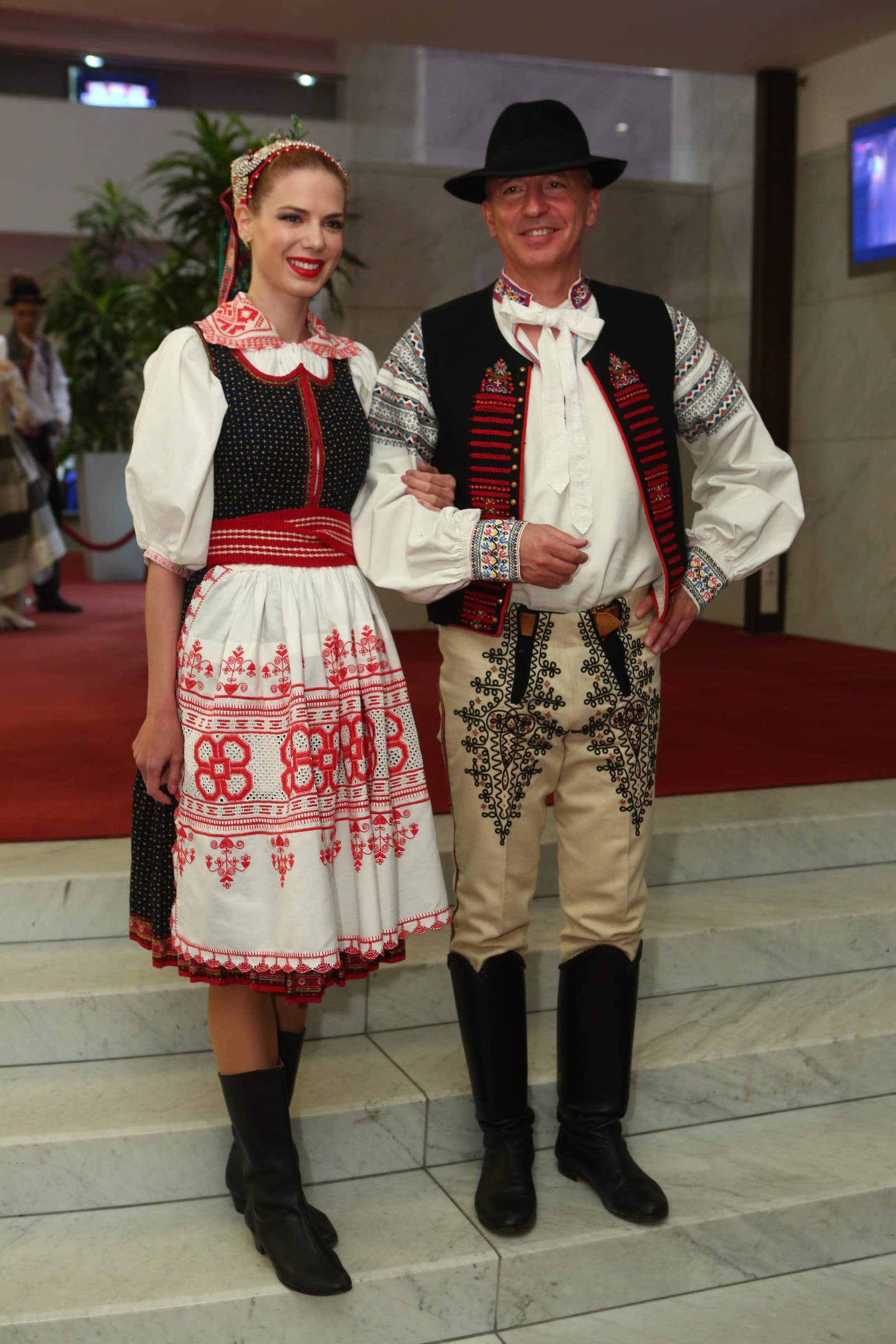 Václav Mika s priateľkou