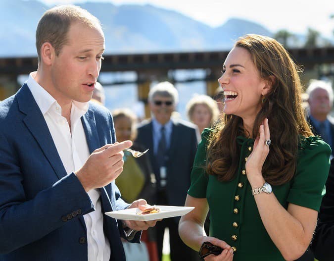 Kate s Williamom milujú