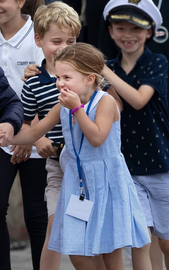 Charlotte vraj postupne objavuje