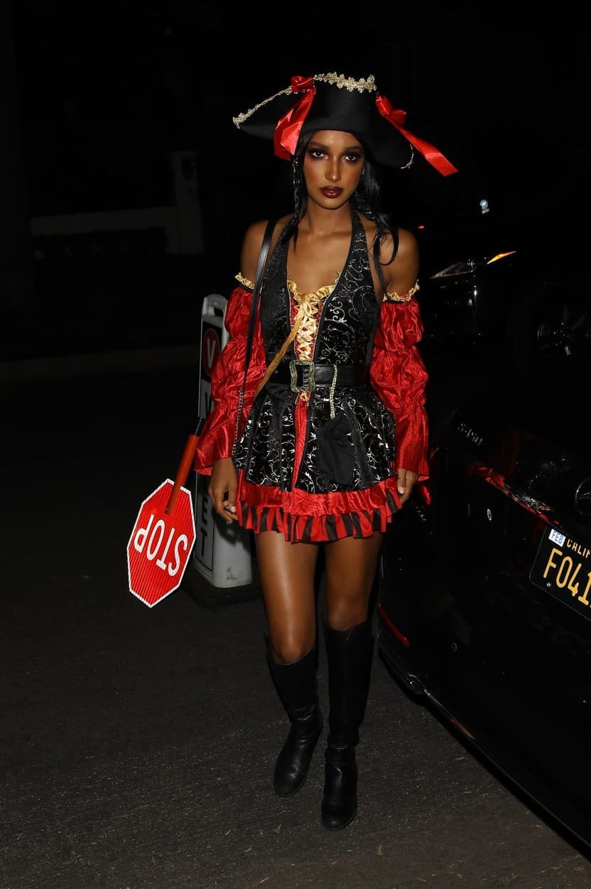 Jasmine Tookes Halloween asi