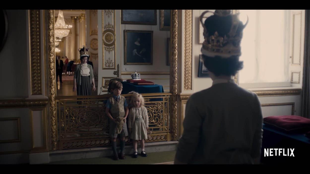 Seriál The Crown je