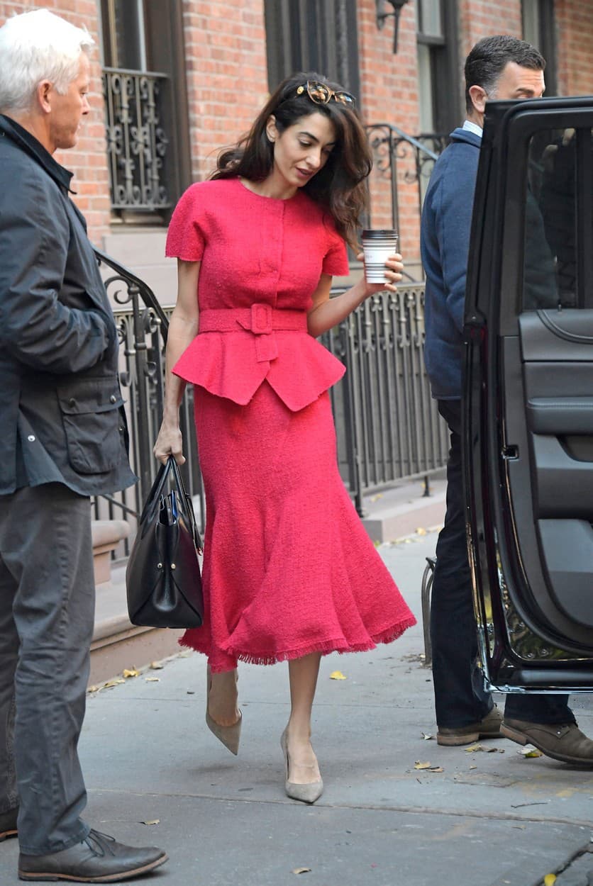 Amal Clooney má štíhlu