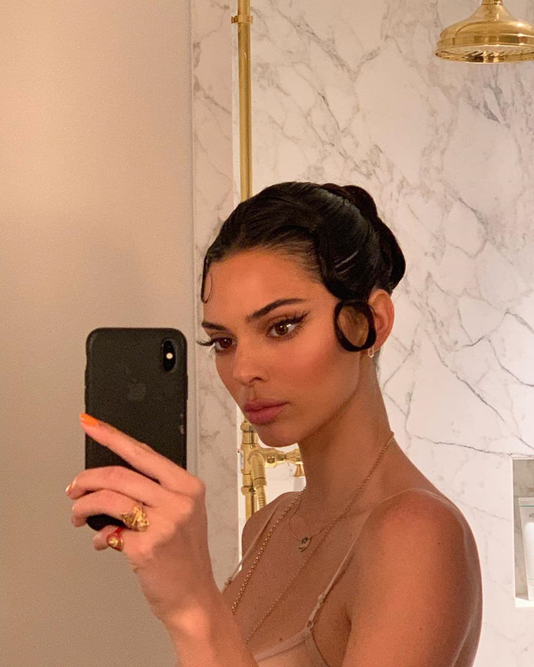 Kendall Jenner obdivujú milióny