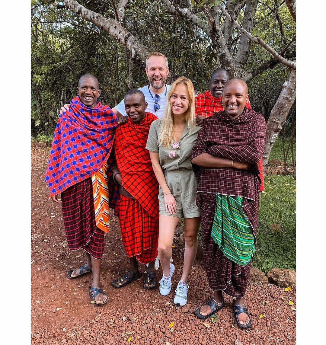 v Afrike a nikam