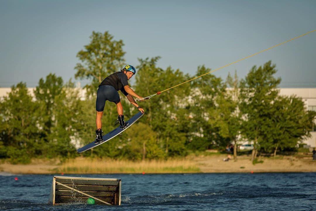 Wakeboarding je čoraz populárnejším