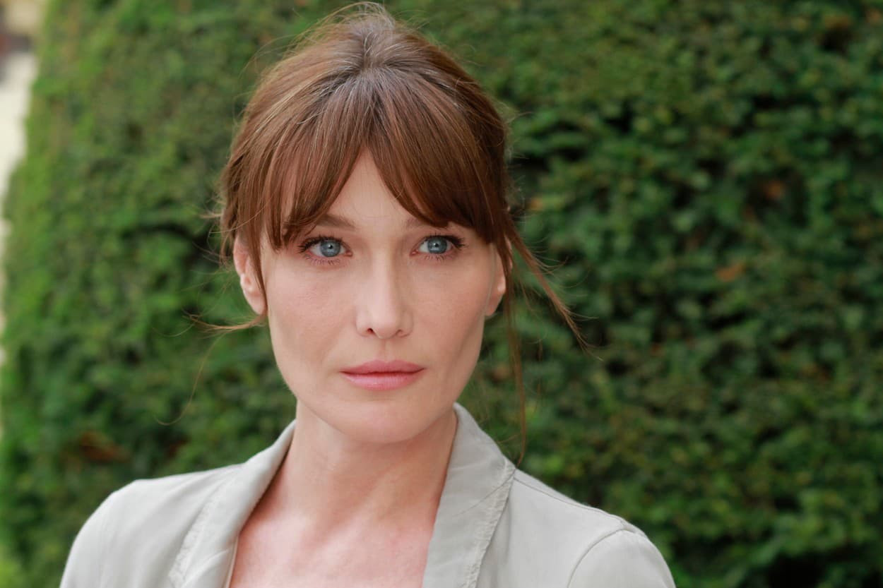 Carla Bruni je dáma,