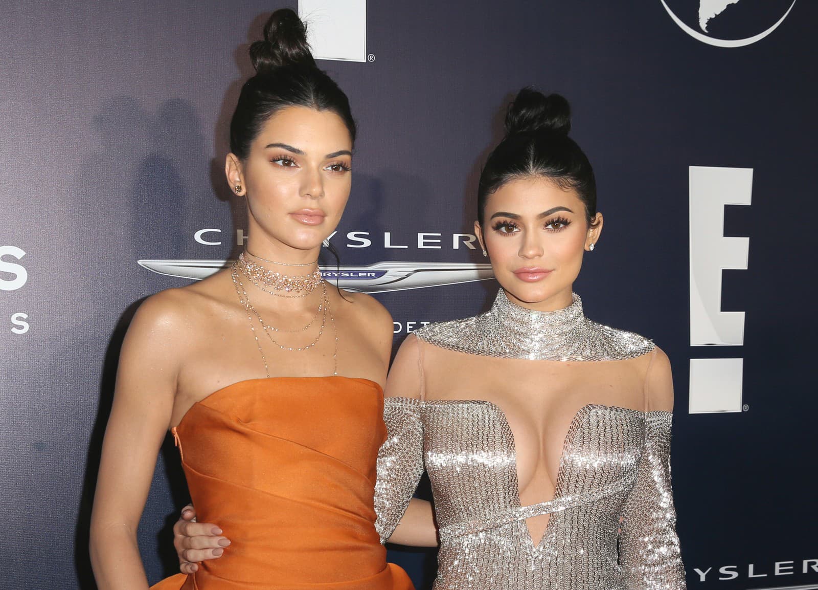 Kendall a Kylie sa